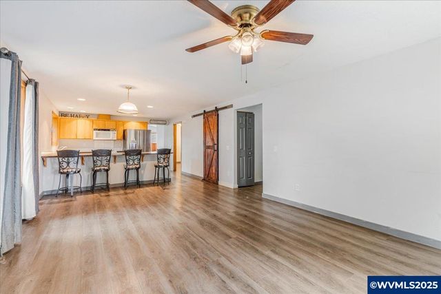 2367 Dorsey Dr, Hubbard, OR 97032