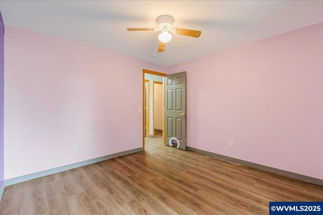 2367 Dorsey Dr, Hubbard, OR 97032