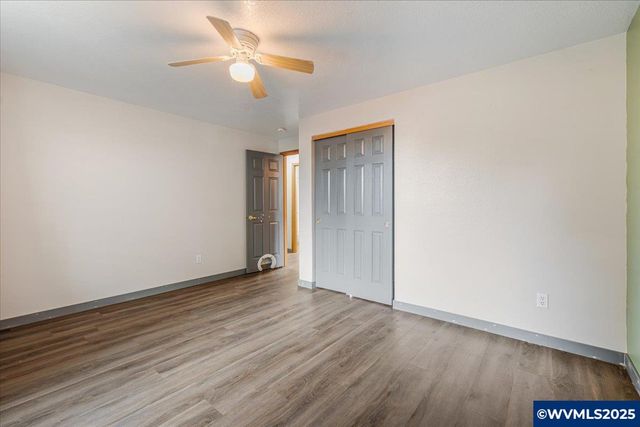 2367 Dorsey Dr, Hubbard, OR 97032