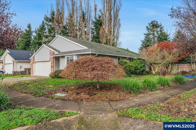 2367 Dorsey Dr, Hubbard, OR 97032