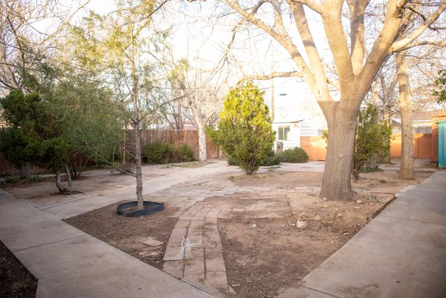 212 Garcia Street NE, Albuquerque, NM 87123