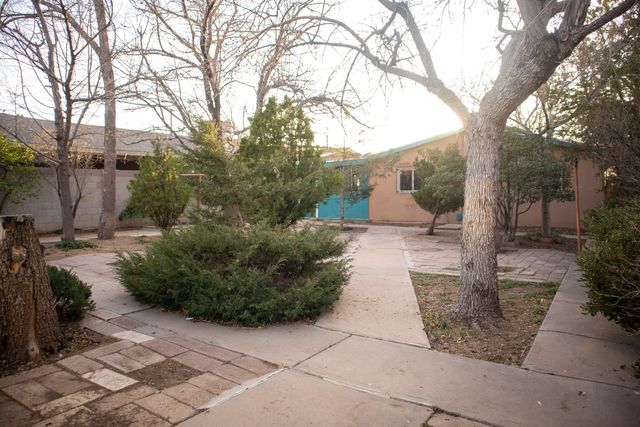 212 Garcia Street NE, Albuquerque, NM 87123