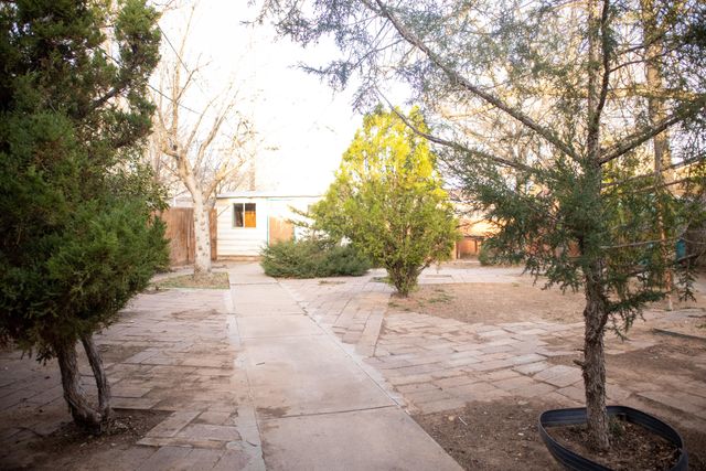 212 Garcia Street NE, Albuquerque, NM 87123