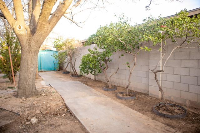 212 Garcia Street NE, Albuquerque, NM 87123