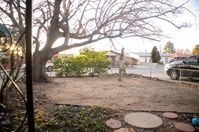 212 Garcia Street NE, Albuquerque, NM 87123