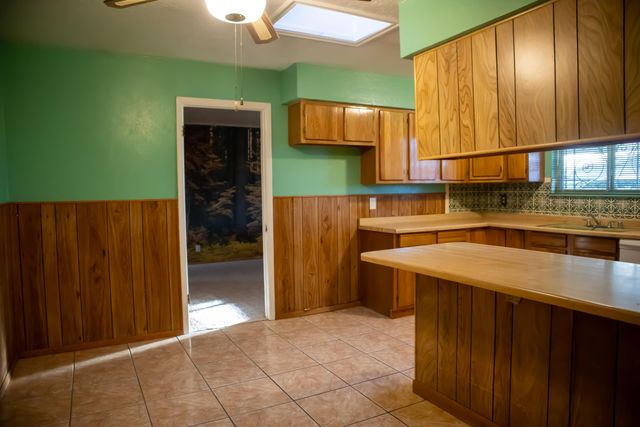 212 Garcia Street NE, Albuquerque, NM 87123