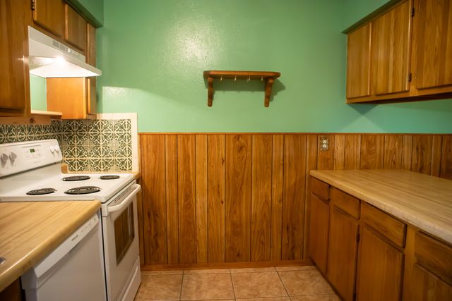 212 Garcia Street NE, Albuquerque, NM 87123