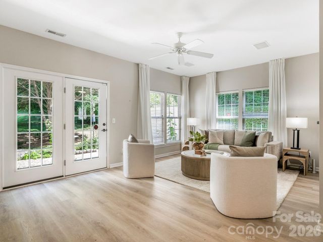 12327 Jessica Place, Charlotte, NC 28269