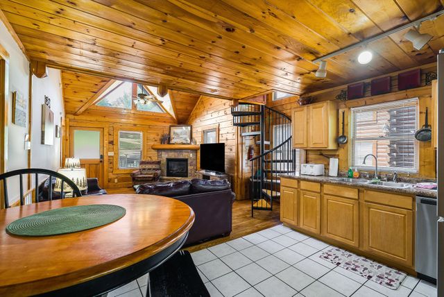 839 Golf View Blvd, Pigeon Forge, TN 37863