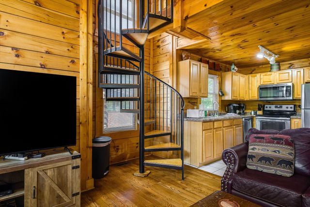 839 Golf View Blvd, Pigeon Forge, TN 37863