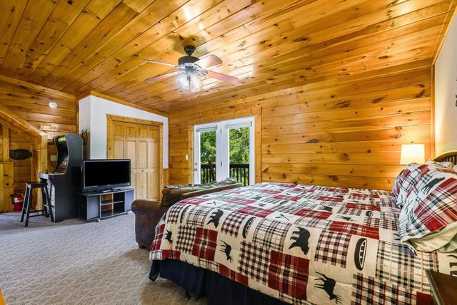 839 Golf View Blvd, Pigeon Forge, TN 37863