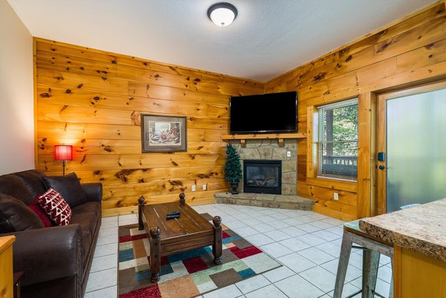 839 Golf View Blvd, Pigeon Forge, TN 37863