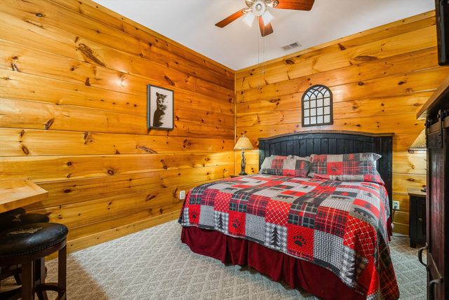 839 Golf View Blvd, Pigeon Forge, TN 37863