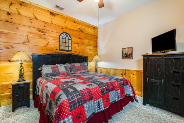 839 Golf View Blvd, Pigeon Forge, TN 37863