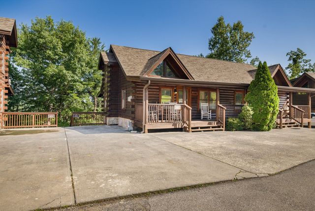 839 Golf View Blvd, Pigeon Forge, TN 37863