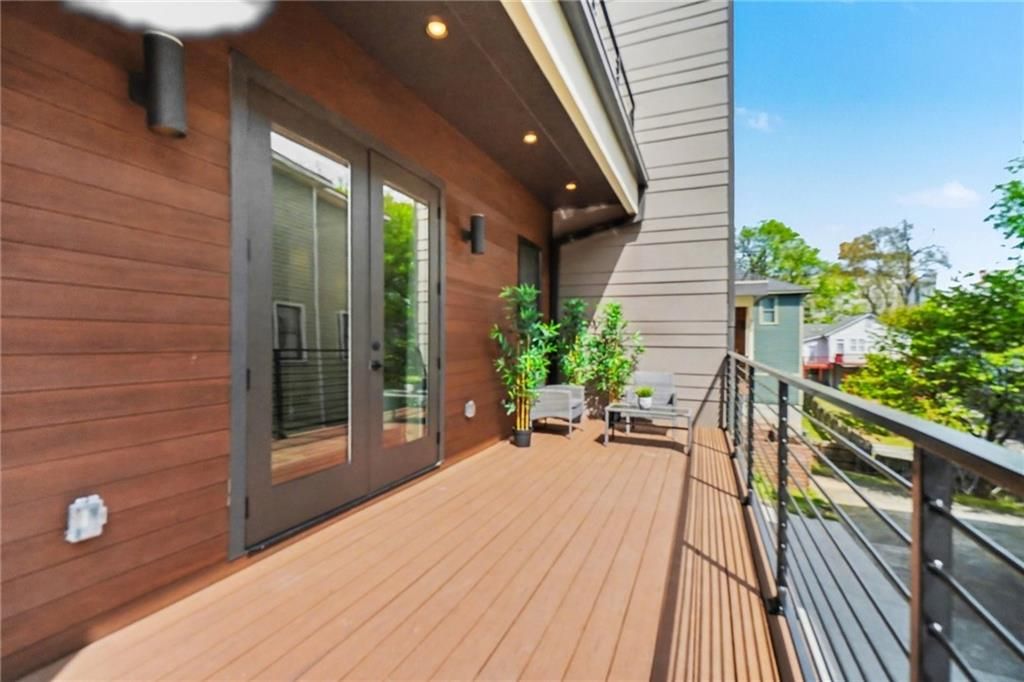 Image 14 of property listing at 504 Morgan Street NE, Atlanta, GA 30308