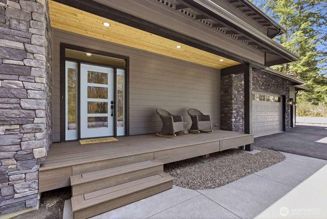 7993 Roundup Lane NW, Silverdale, WA 98383