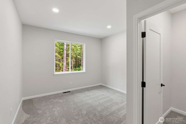 7993 Roundup Lane NW, Silverdale, WA 98383