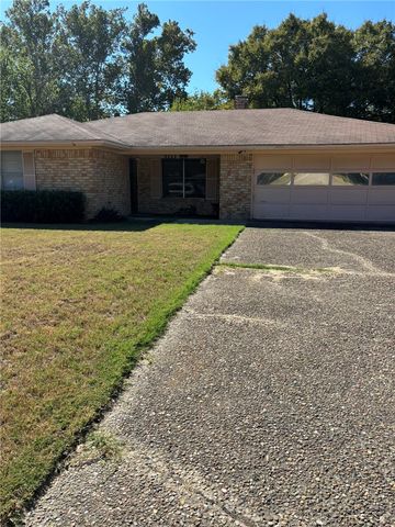 1009 Fairway, Mexia, TX 76667