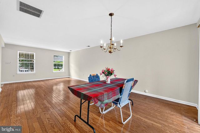 3 FOUNTAYNE LN, Lawrence Township, NJ 08648