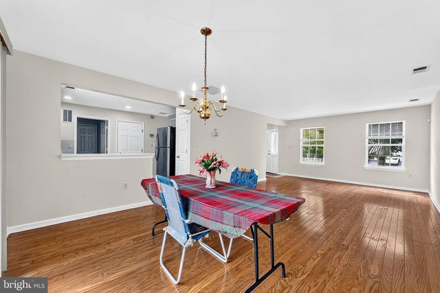 3 FOUNTAYNE LN, Lawrence Township, NJ 08648