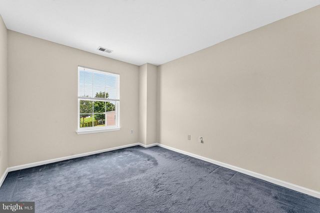 3 FOUNTAYNE LN, Lawrence Township, NJ 08648