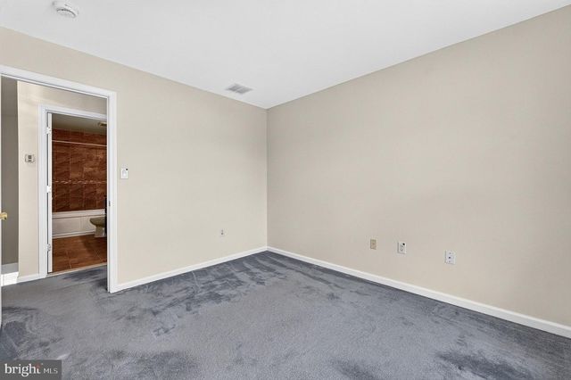 3 FOUNTAYNE LN, Lawrence Township, NJ 08648