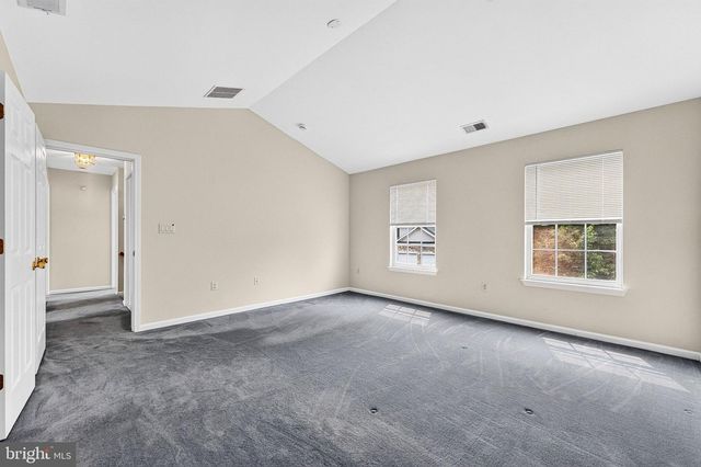 3 FOUNTAYNE LN, Lawrence Township, NJ 08648