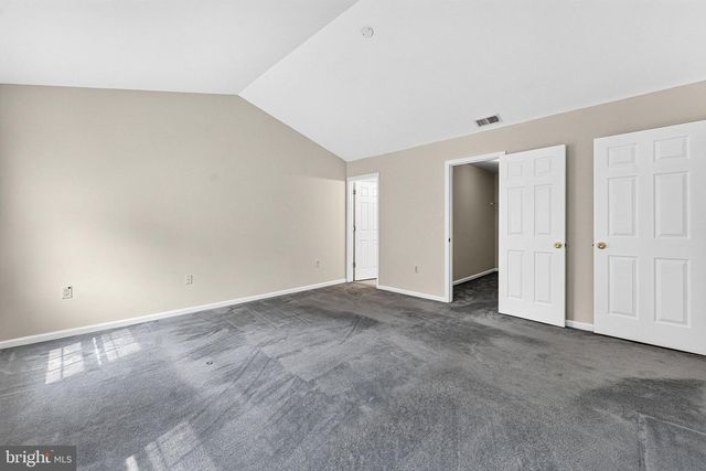 3 FOUNTAYNE LN, Lawrence Township, NJ 08648