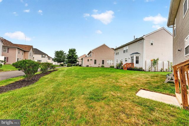 3 FOUNTAYNE LN, Lawrence Township, NJ 08648