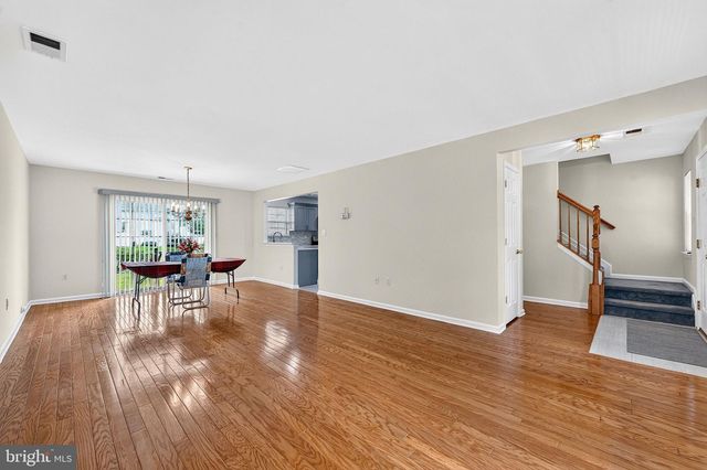 3 FOUNTAYNE LN, Lawrence Township, NJ 08648