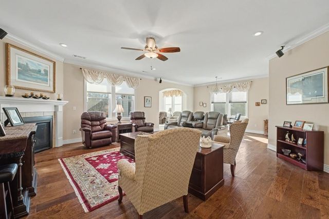 6 Parkridge Drive, Bella Vista, AR 72715