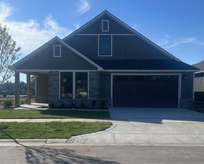 211 S Legacy Way, Andover, KS 67002