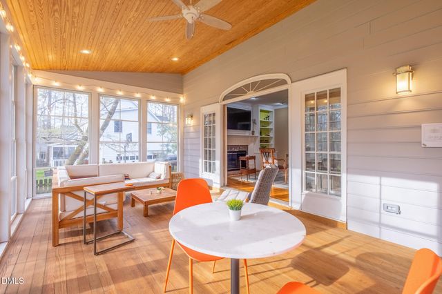 216 Cobblestone Drive, Chapel Hill, NC 27516