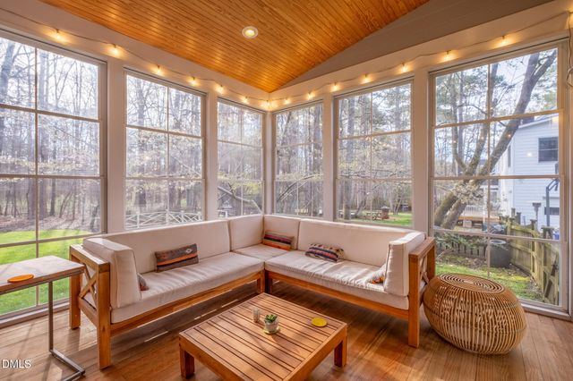 216 Cobblestone Drive, Chapel Hill, NC 27516