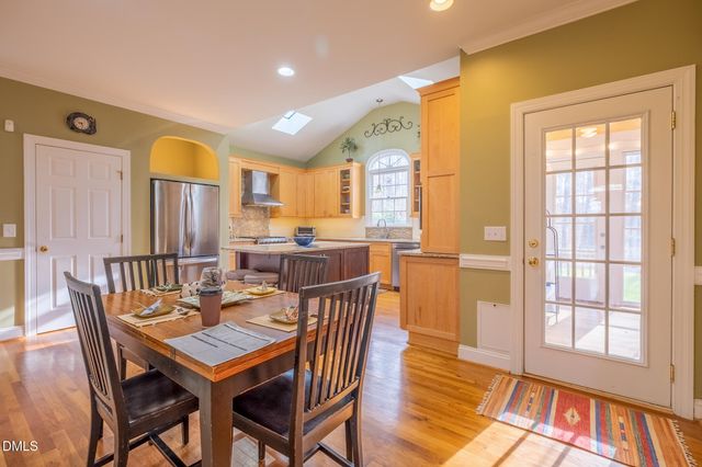 216 Cobblestone Drive, Chapel Hill, NC 27516