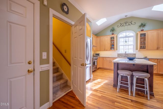 216 Cobblestone Drive, Chapel Hill, NC 27516