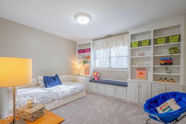 216 Cobblestone Drive, Chapel Hill, NC 27516