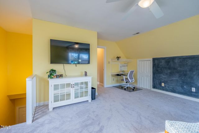 216 Cobblestone Drive, Chapel Hill, NC 27516