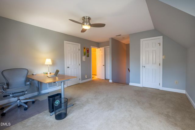 216 Cobblestone Drive, Chapel Hill, NC 27516