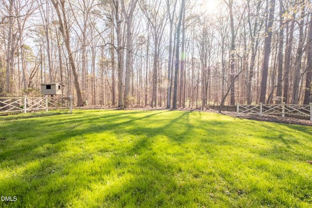 216 Cobblestone Drive, Chapel Hill, NC 27516