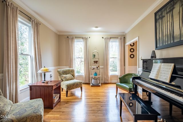 216 Cobblestone Drive, Chapel Hill, NC 27516