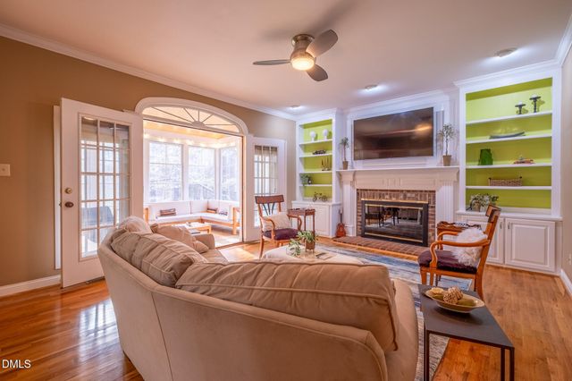 216 Cobblestone Drive, Chapel Hill, NC 27516