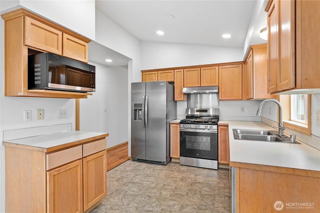 7439 Clamdigger Drive, Blaine, WA 98230