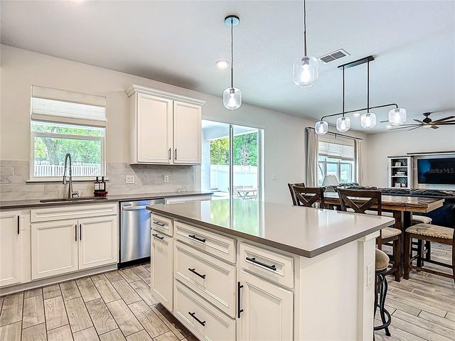 769 PARSONS MOORING COURT, Seffner, FL 33584