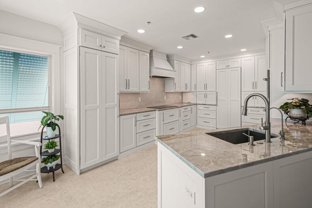 8810 S Sea Oaks Way 406, Vero Beach, FL 32963