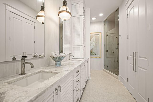 8810 S Sea Oaks Way 406, Vero Beach, FL 32963