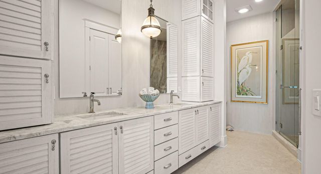 8810 S Sea Oaks Way 406, Vero Beach, FL 32963