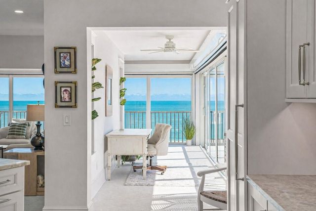 8810 S Sea Oaks Way 406, Vero Beach, FL 32963