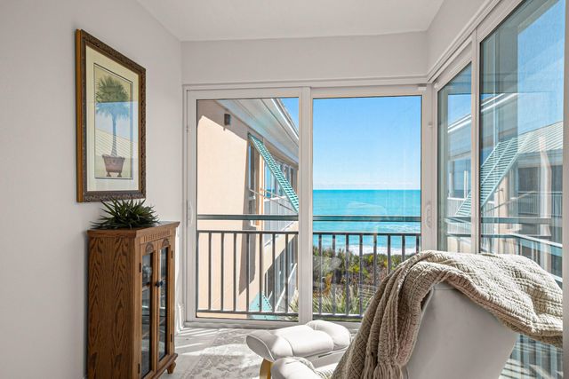 8810 S Sea Oaks Way 406, Vero Beach, FL 32963